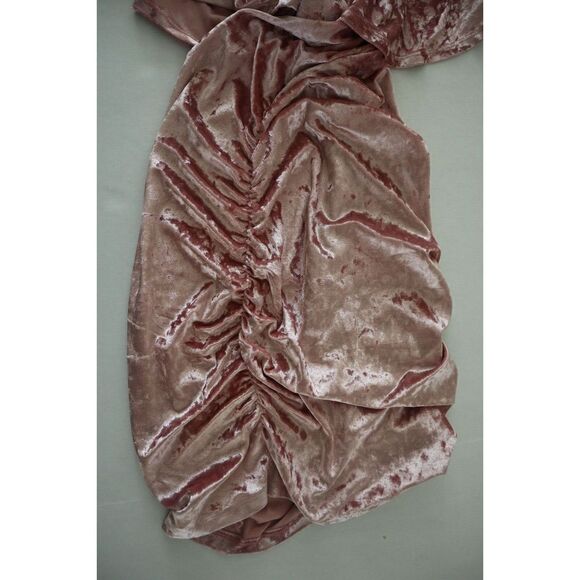 Venus Women's Sz S (4-6) Blush Pink Off the Shoulder Velvet Bodycon Mini Dress - Picture 5 of 8